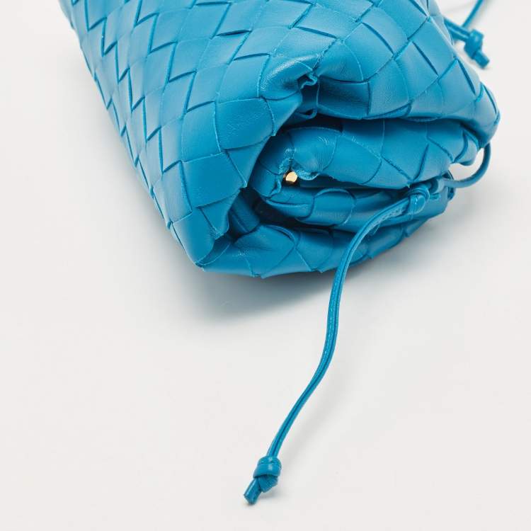 Pre Owned Bottega Veneta Blue Intrecciato Leather Mini The Pouch Bag