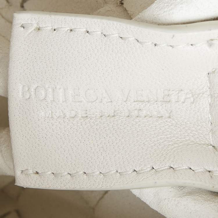 Pre Owned Bottega Veneta White Intrecciato Leather Mini Loop Camera Crossbody Bag