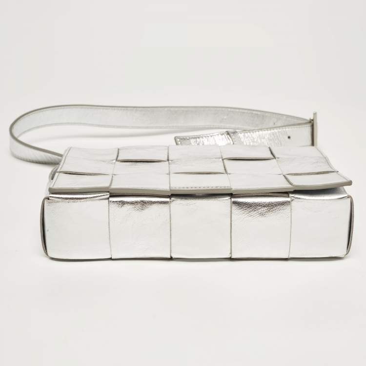 Pre Owned Bottega Veneta Silver Intreccio Leather Cassette Shoulder Bag