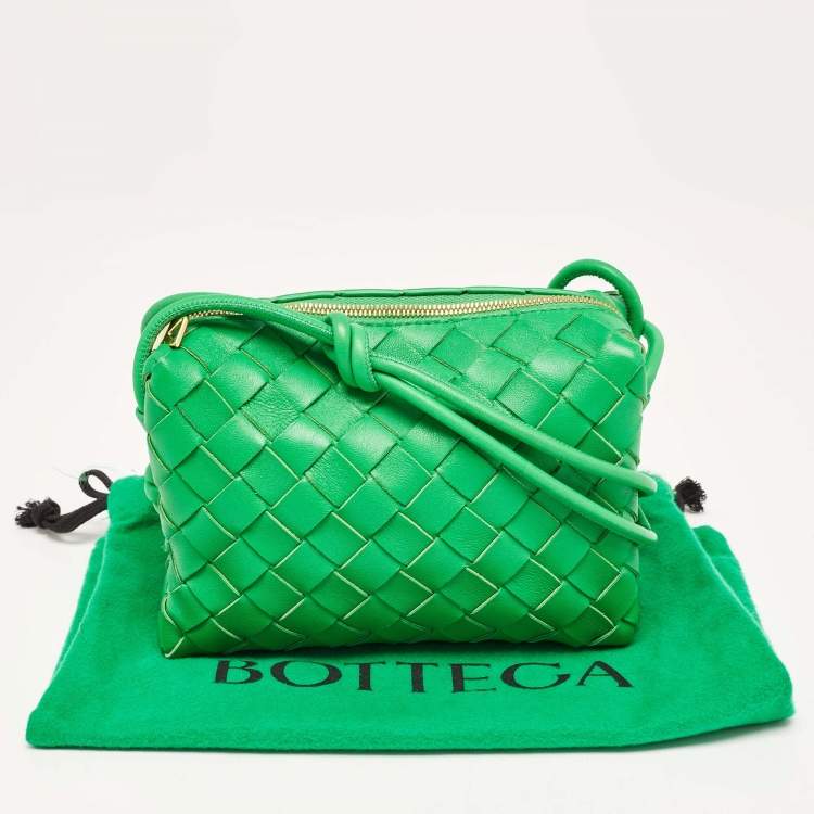 Pre Owned Bottega Veneta Green Intrecciato Leather Mini Loop Camera Crossbody Bag
