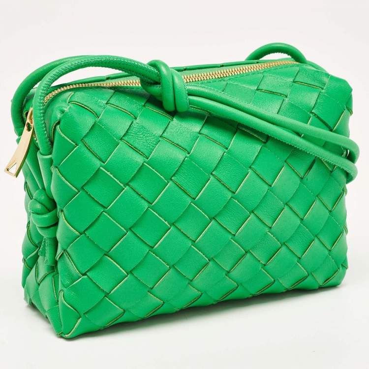 Pre Owned Bottega Veneta Green Intrecciato Leather Mini Loop Camera Crossbody Bag