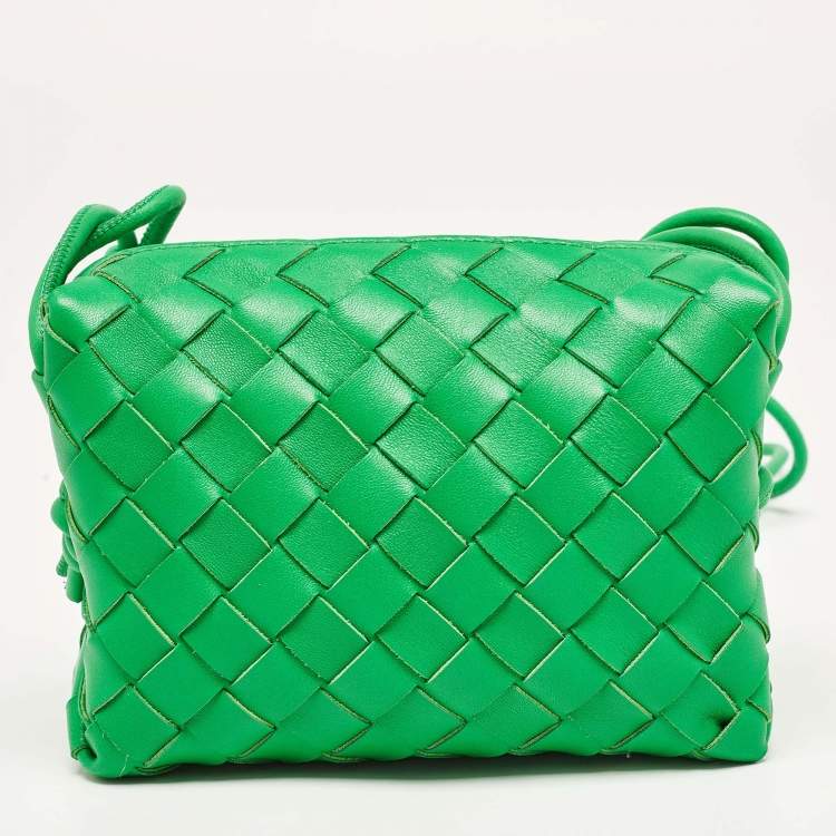 Pre Owned Bottega Veneta Green Intrecciato Leather Mini Loop Camera Crossbody Bag