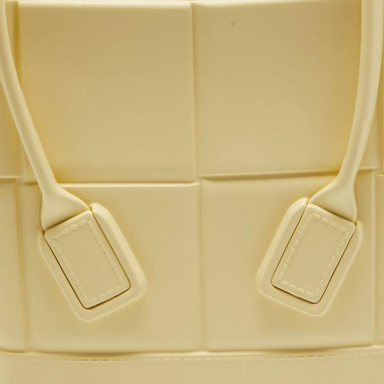 Pre Owned Bottega Veneta Cream Rubber Mini Arco Tote
