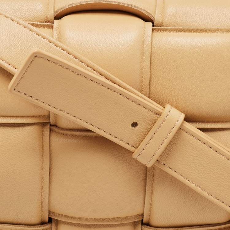 Pre Owned Bottega Veneta Beige Padded Leather Cassette Shoulder Bag