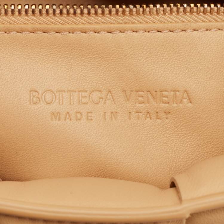 Pre Owned Bottega Veneta Beige Padded Leather Cassette Shoulder Bag