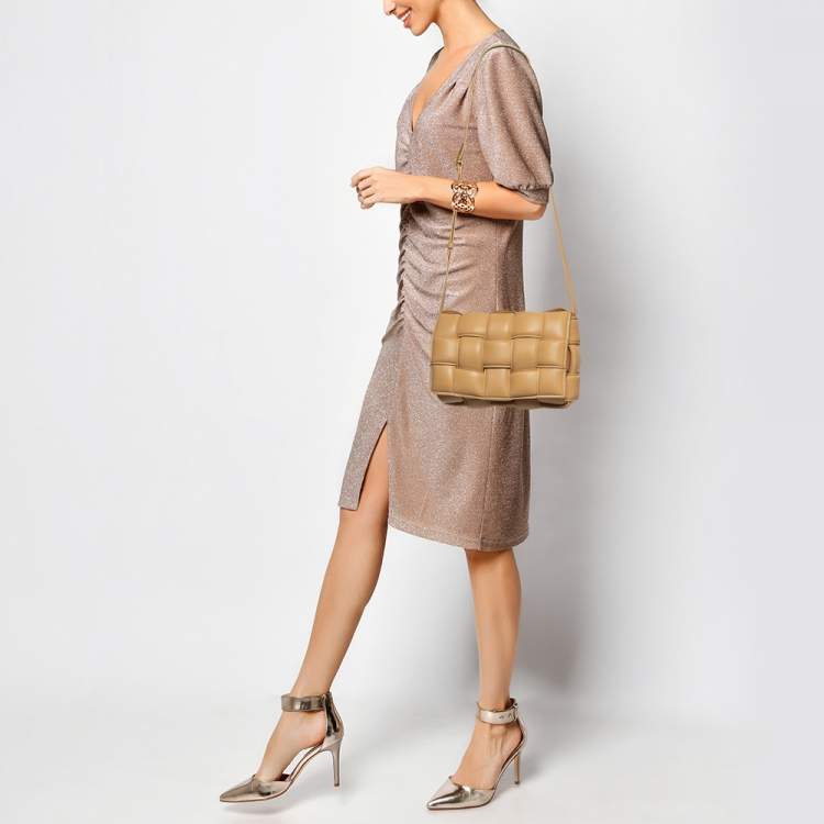 Pre Owned Bottega Veneta Beige Padded Leather Cassette Shoulder Bag