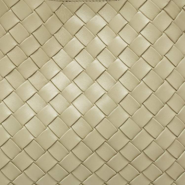 Pre Owned Bottega Veneta Khaki Green Intrecciato Leather Medium Andiamo Top Handle Bag