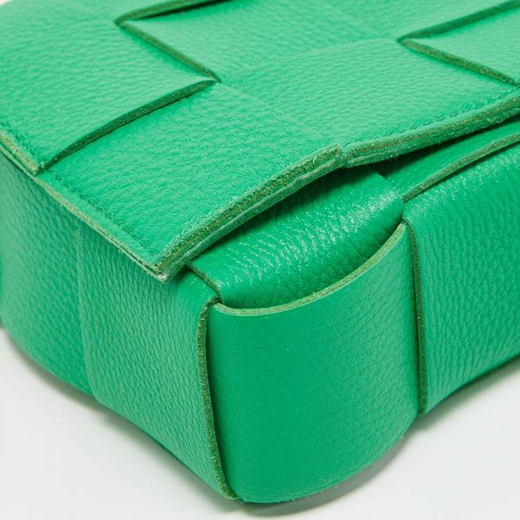مملوكة مسبقًا Bottega Veneta Green Intrecciato Leather Cassette Shoulder Bag