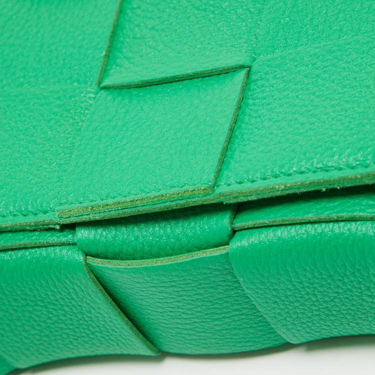 مملوكة مسبقًا Bottega Veneta Green Intrecciato Leather Cassette Shoulder Bag
