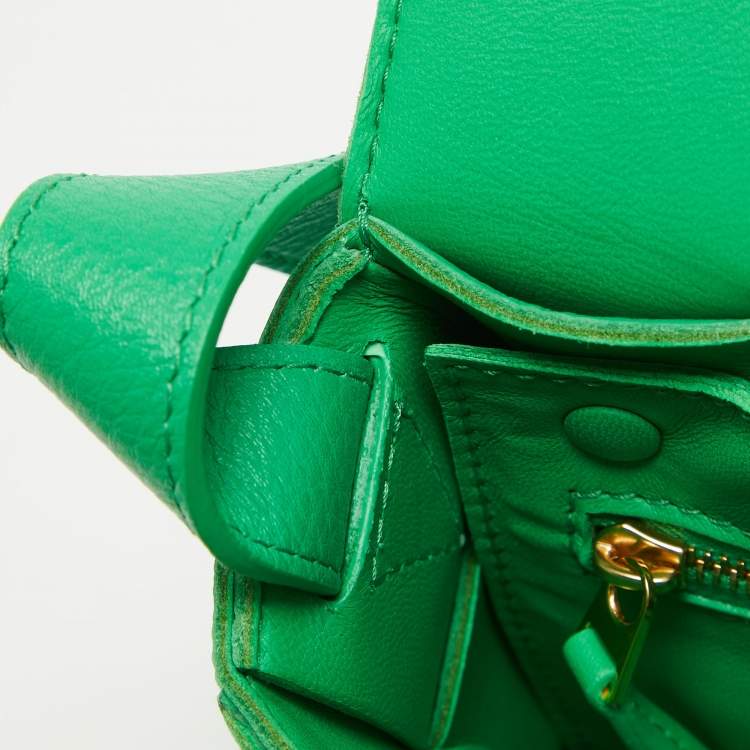 مملوكة مسبقًا Bottega Veneta Green Intrecciato Leather Cassette Shoulder Bag