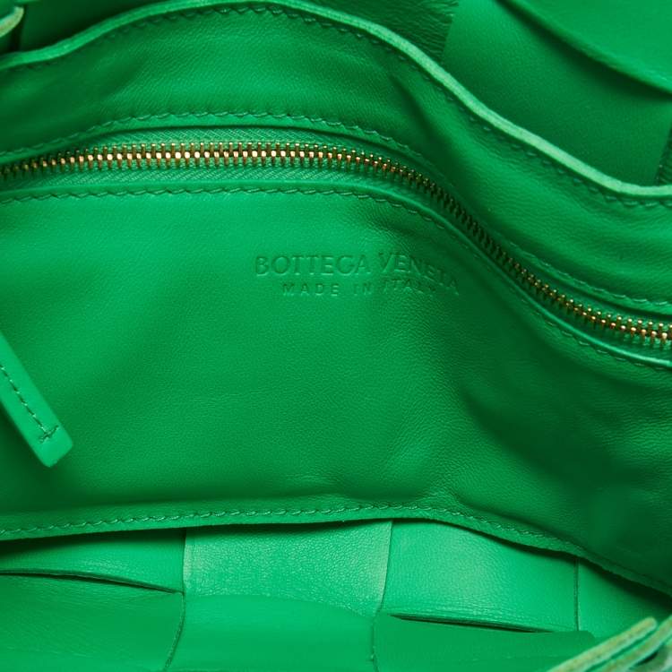مملوكة مسبقًا Bottega Veneta Green Intrecciato Leather Cassette Shoulder Bag