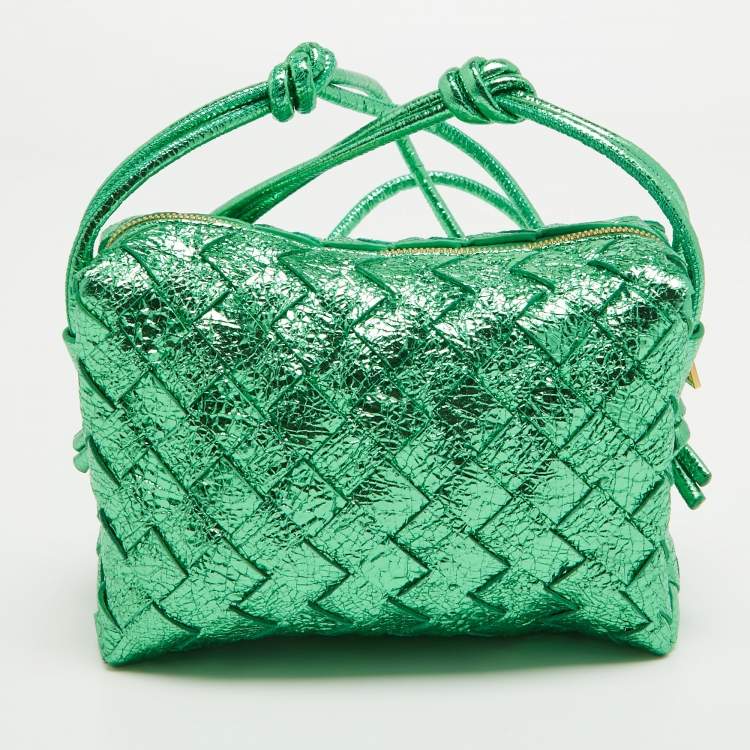Pre Owned Bottega Veneta Metallic Green Intrecciato Leather Mini Loop Camera Bag