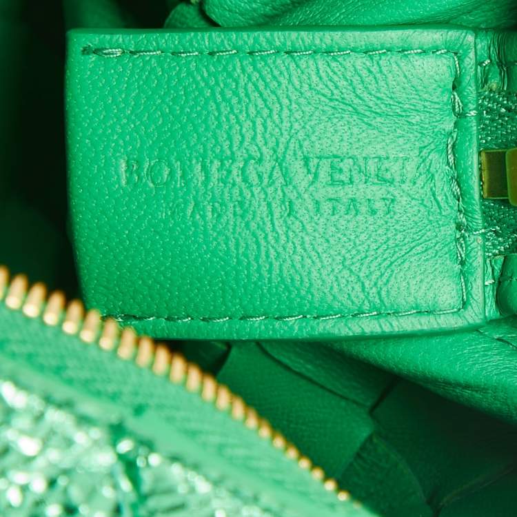 Pre Owned Bottega Veneta Metallic Green Intrecciato Leather Mini Loop Camera Bag