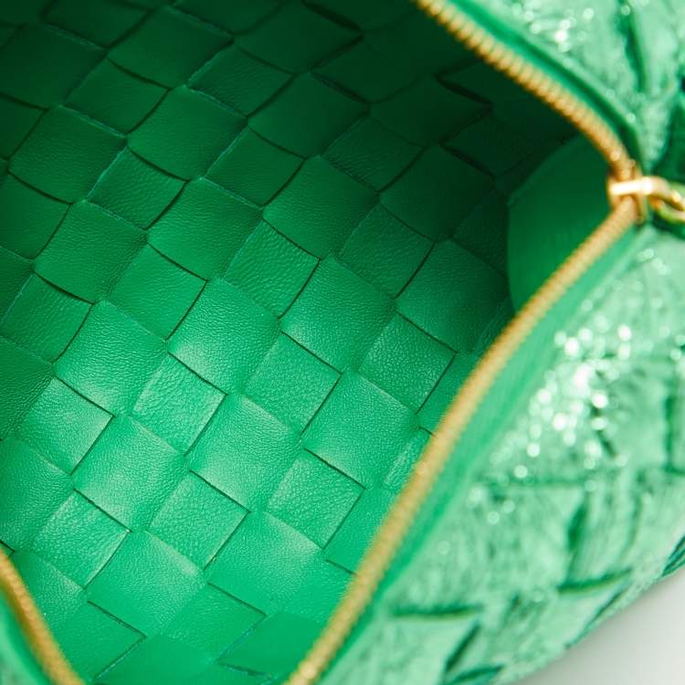 Pre Owned Bottega Veneta Metallic Green Intrecciato Leather Mini Loop Camera Bag