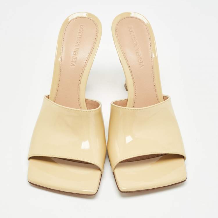 Pre Owned Bottega Veneta Yellow  Patent Stretch Sandals Size 37