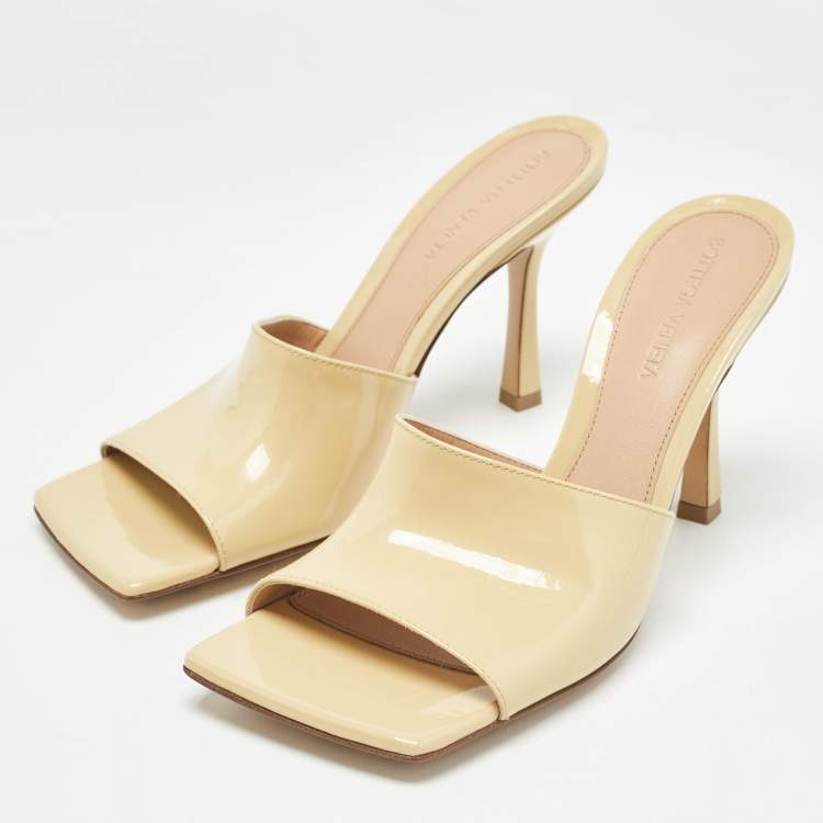 Pre Owned Bottega Veneta Yellow  Patent Stretch Sandals Size 37