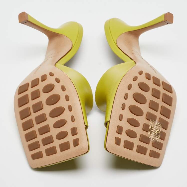 Pre Owned Bottega Veneta Green Leather Strech Mules Size 38