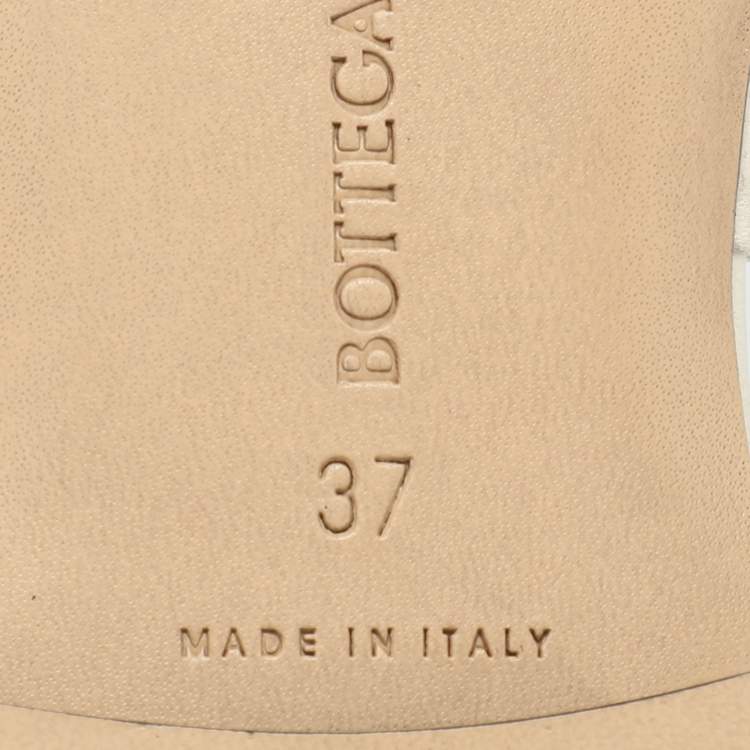 مملوكة مسبقًا Bottega Veneta Cream Leather Lido Flat Slides Size 37