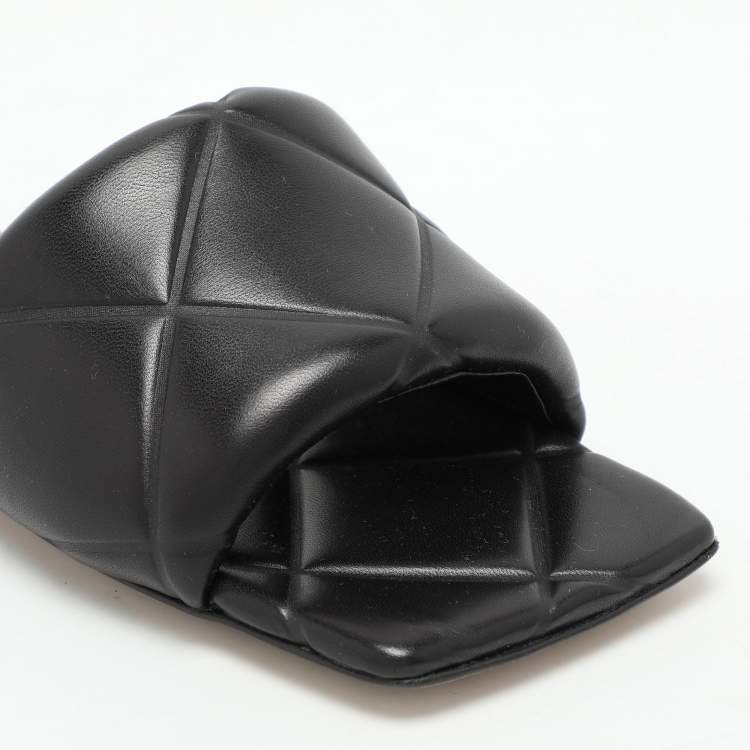 Pre Owned Bottega Veneta Black Leather Lido Flat Slides Size 36