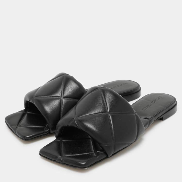 Pre Owned Bottega Veneta Black Leather Lido Flat Slides Size 36