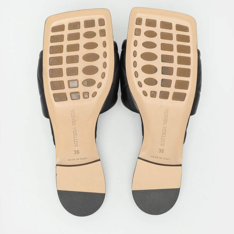 Pre Owned Bottega Veneta Black Leather Lido Flat Slides Size 36