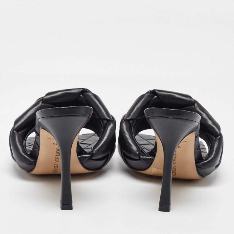 Pre Owned Bottega Veneta Black Woven Leather Lido Slide Sandals Size 37.5