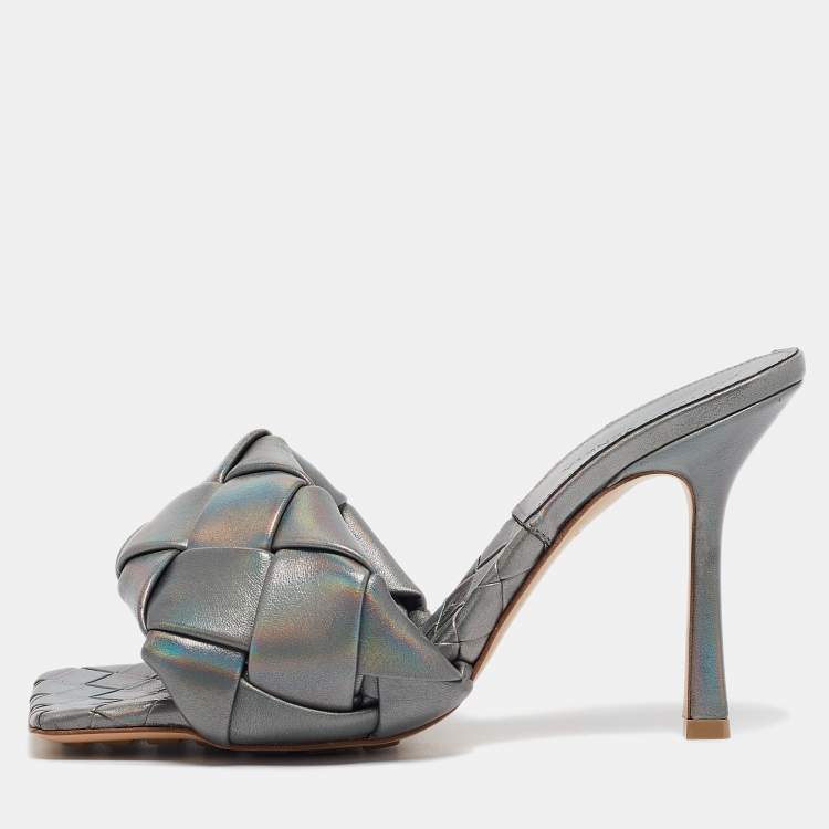 Pre Owned Bottega Veneta Metallic Grey Quilted Leather Lido Slide Sandals Size 38