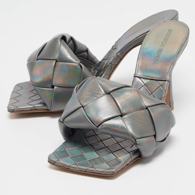 Pre Owned Bottega Veneta Metallic Grey Quilted Leather Lido Slide Sandals Size 38