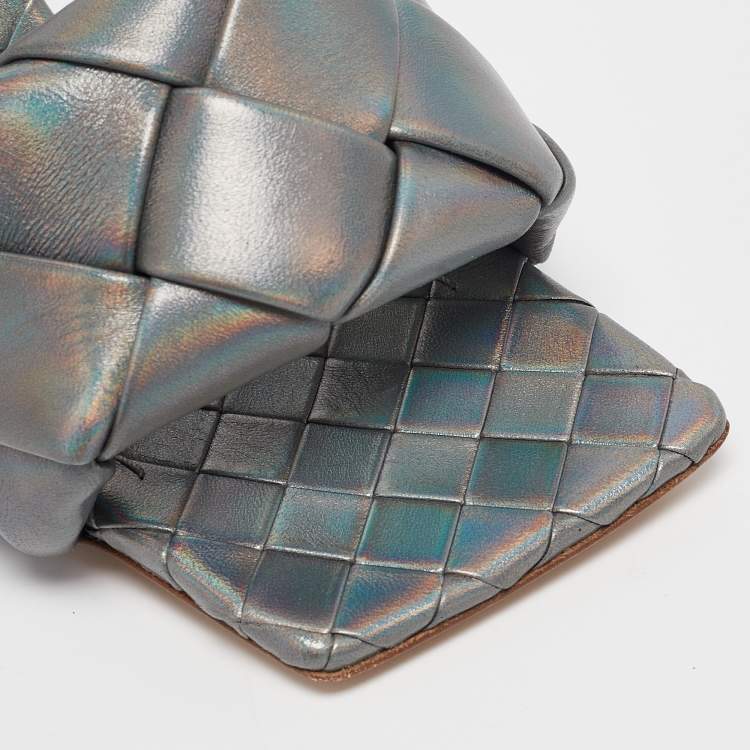 Pre Owned Bottega Veneta Metallic Grey Quilted Leather Lido Slide Sandals Size 38