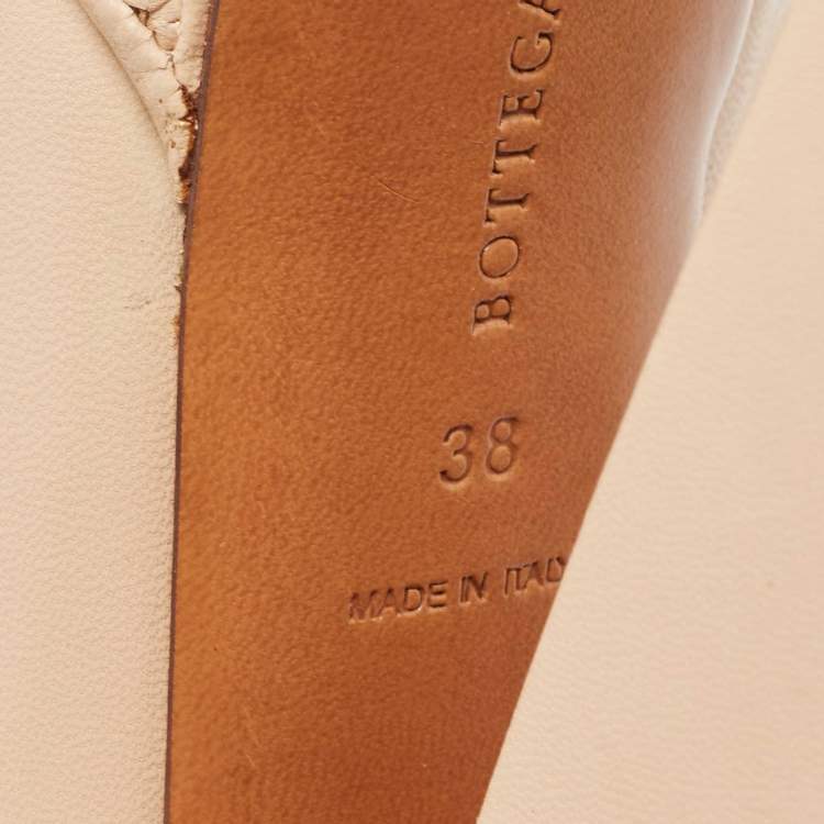 Pre Owned Bottega Veneta Beige Leather Mary Jane Pumps Size 38