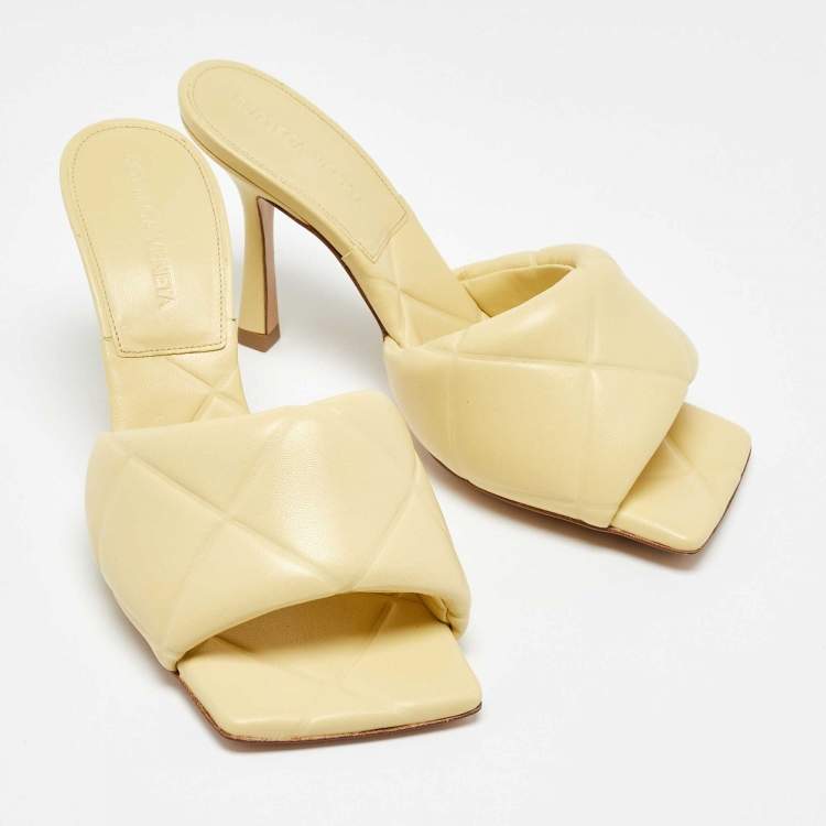 Pre Owned Bottega Veneta Yellow Quilted Leather Lido Slide Sandals Size 36