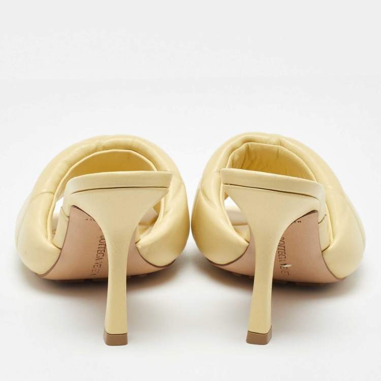 Pre Owned Bottega Veneta Yellow Quilted Leather Lido Slide Sandals Size 36