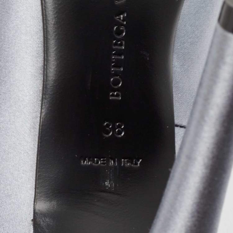 Pre Owned Bottega Veneta Grey Satin Embellished Pumps Size 38