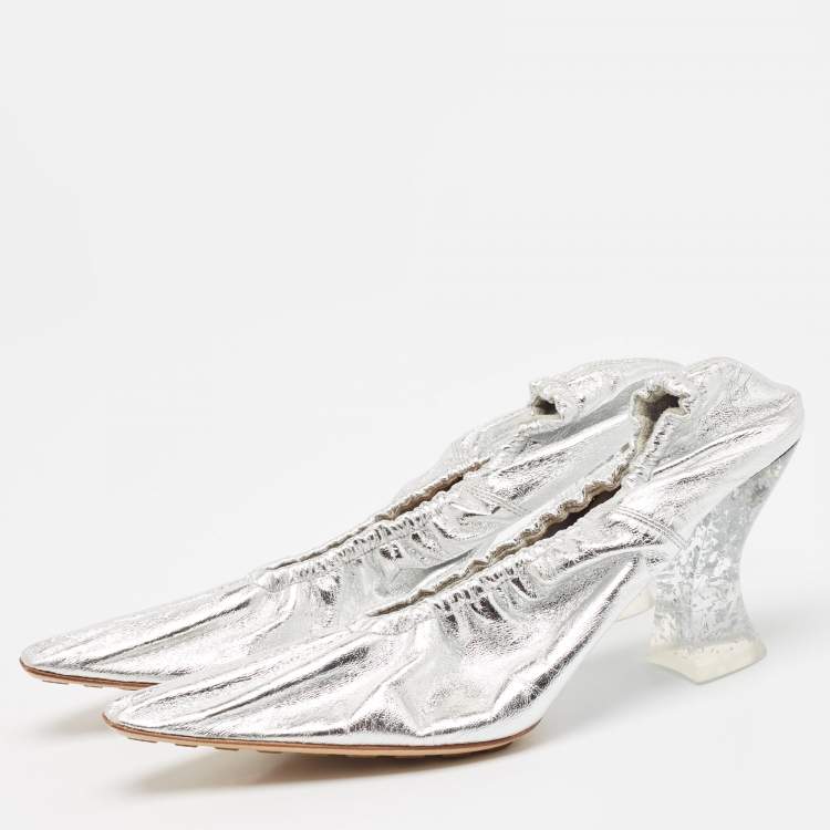 Pre Owned Bottega Veneta Silver Leather Glitter Plexiglass Almond Pumps Size 37
