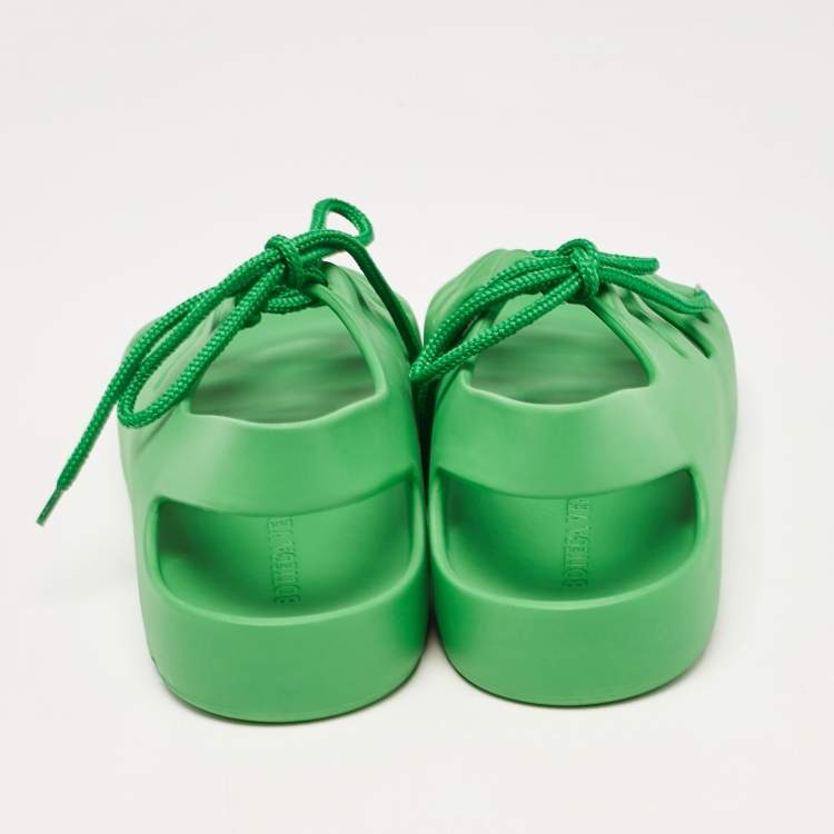 Pre Owned Bottega Veneta Green Rubber Lace Up Flat Sandals Size 39