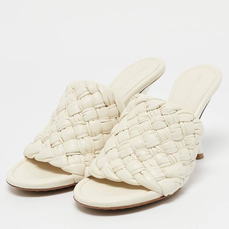 Pre Owned Bottega Veneta Off White Intrecciato Leather Dot Wave Slide Sandals Size 40