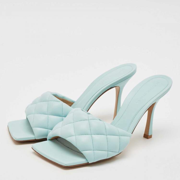 Pre Owned Bottega Veneta Light Blue Quilted Leather Lido Slide Sandals Size 40