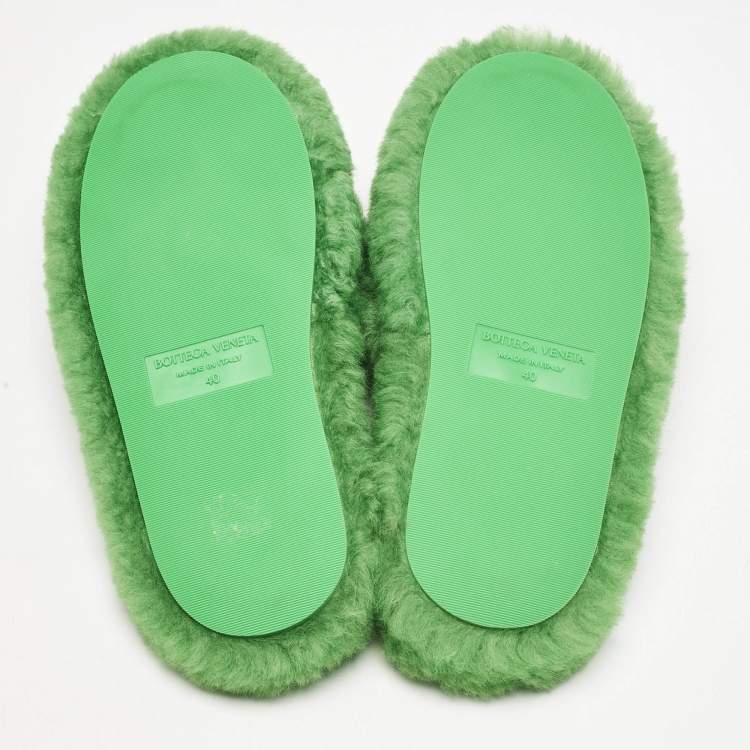 Pre Owned Bottega Veneta Green Shearling Fur Flat Sandals Size 40