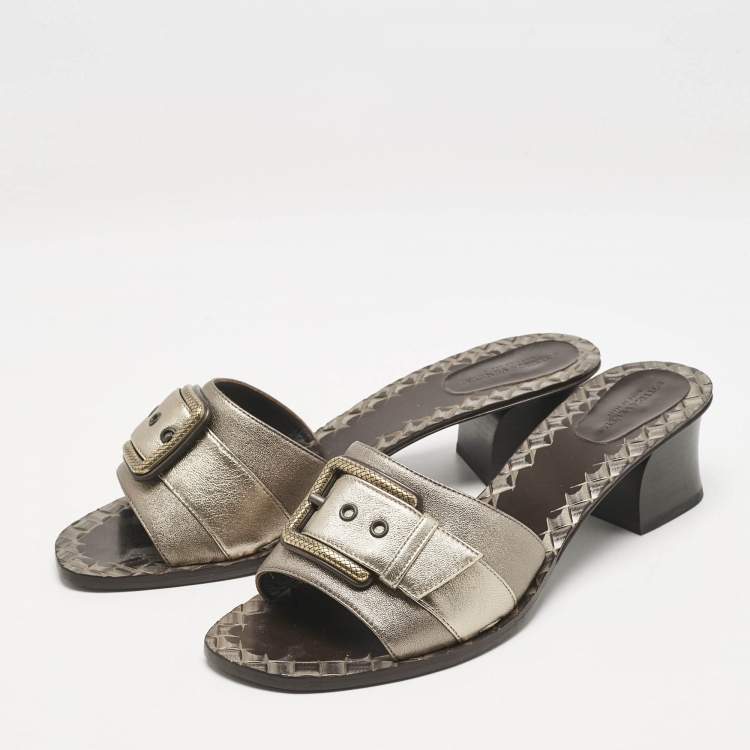 Pre Owned Bottega Veneta Metallic Leather Buckle Slide Sandals Size 41