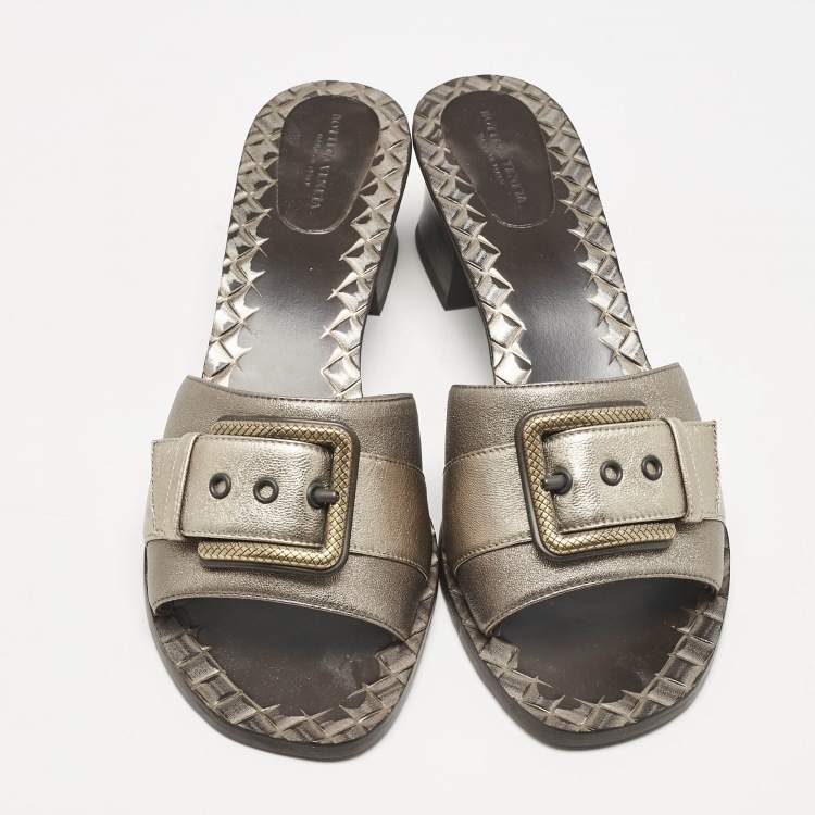 Pre Owned Bottega Veneta Metallic Leather Buckle Slide Sandals Size 41