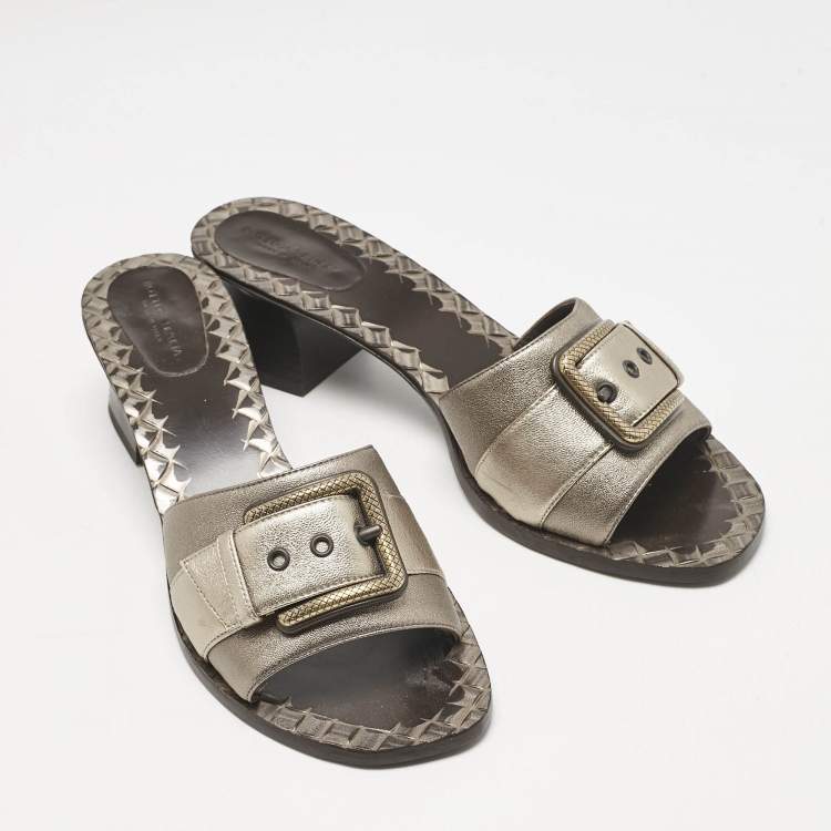 Pre Owned Bottega Veneta Metallic Leather Buckle Slide Sandals Size 41