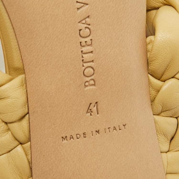 Pre Owned Bottega Veneta Beige Intrecciato Leather Twisted Padded BV Curve Slide Sandals Size 41