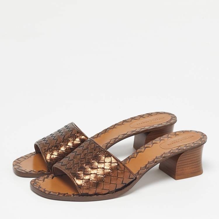 Pre Owned Bottega Veneta Metallic Bronze Leather Block Heel Slide Sandals Size 41