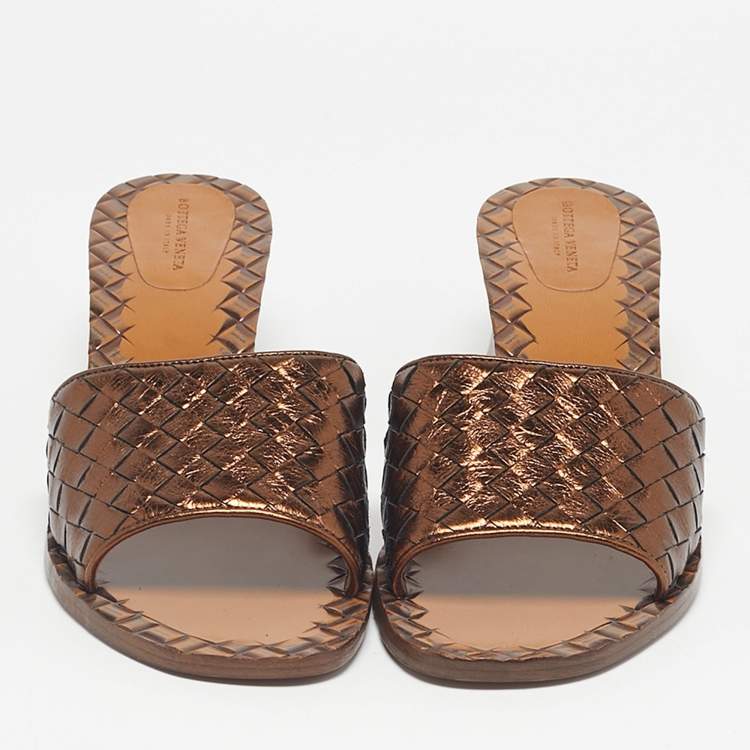 Pre Owned Bottega Veneta Metallic Bronze Leather Block Heel Slide Sandals Size 41