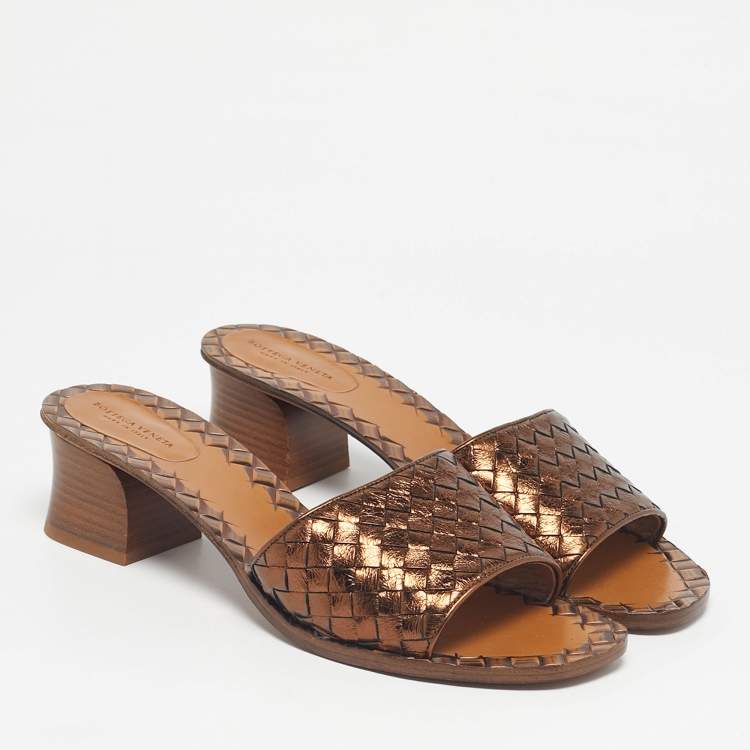 Pre Owned Bottega Veneta Metallic Bronze Leather Block Heel Slide Sandals Size 41