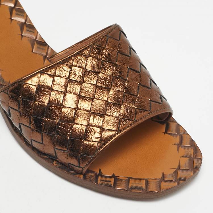 Pre Owned Bottega Veneta Metallic Bronze Leather Block Heel Slide Sandals Size 41