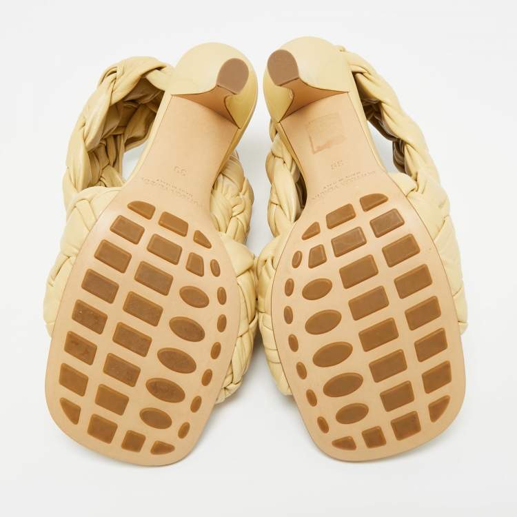 Pre Owned Bottega Veneta Beige Leather Intrecciato Ankle Strap Sandals Size 39