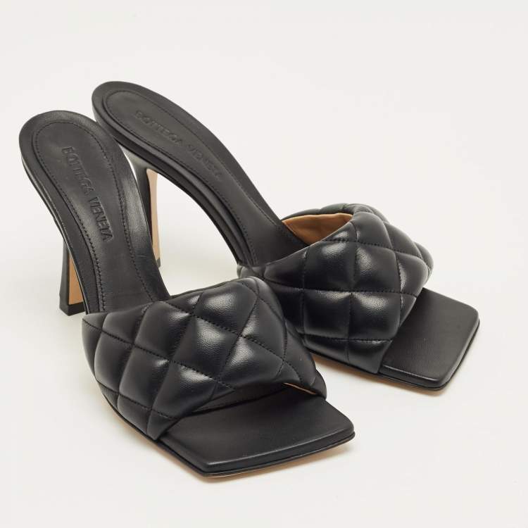 Pre Owned Bottega Veneta Black Quilted Leather Lido Slide Sandals Size 36.5