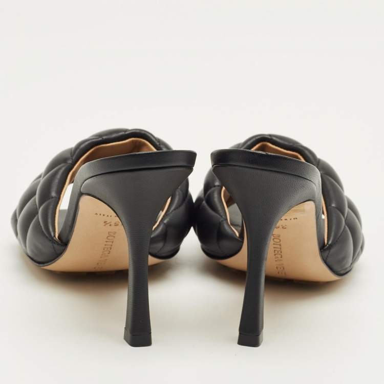 Pre Owned Bottega Veneta Black Quilted Leather Lido Slide Sandals Size 36.5