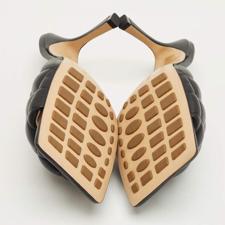 Pre Owned Bottega Veneta Black Quilted Leather Lido Slide Sandals Size 36.5